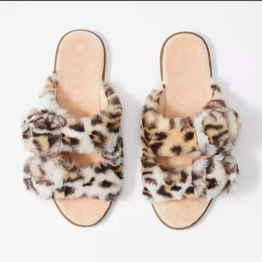 LOFT Faux Fur Buckle Slippers | Small - Picture 7 of 7